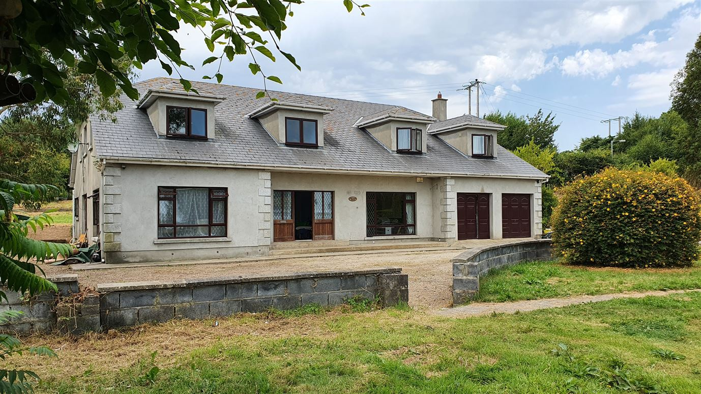 BRE-Har, Upper Newcastle road, Newcastle, Co. Wicklow. €1,250,000